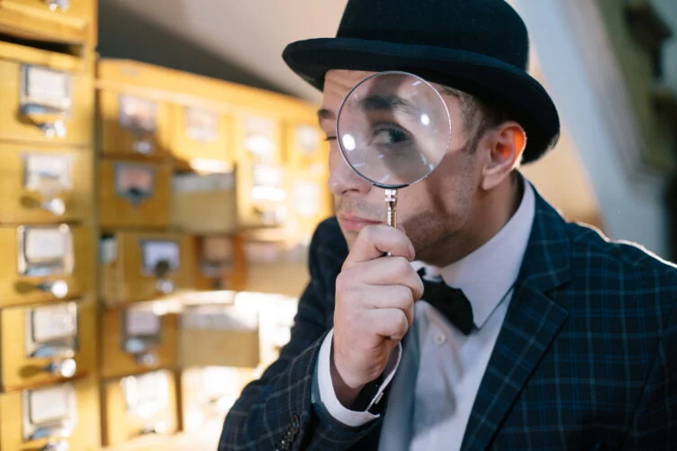 Изображение 1 для В каком регионе больше всего проводится расследований и сколько получают казахстанские сыщики?