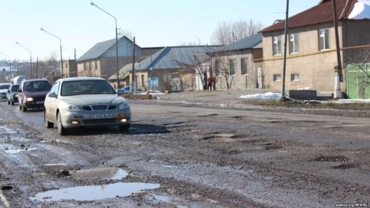 Качество дорог: 87% казахстанцев оценили на двойку - изображение 1