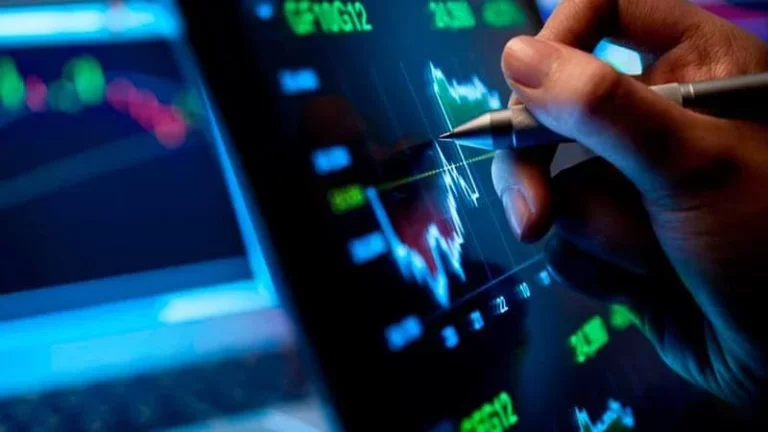 Цены на нефть растут на данных о сокращении запасов нефти и топлива в США - изображение 1