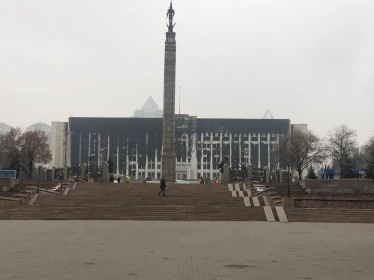 Изображение 2 для Тотальная коррупция, неравномерное распределение богатств и неподконтрольность власти народу стали причинами последних событий в Алматы