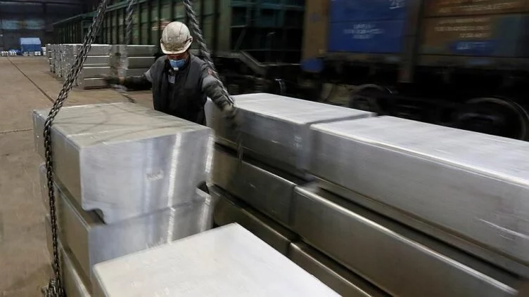 Изображение 1 для Слабость гринбека, поддержка «быков» и подорожание алюминия