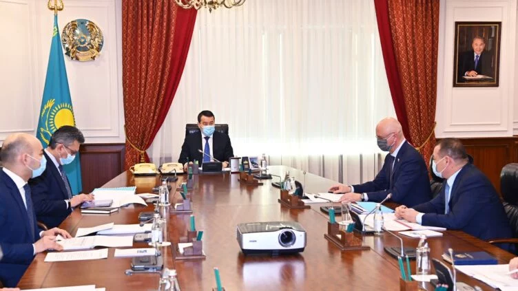 Изображение 1 для Алихан Смаилов провёл совещание по вопросам согласованной работы правительства на 2022 год
