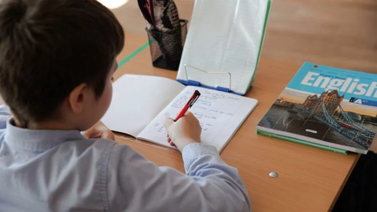 Изображение 1 для Қазақстандық оқушылар 14 ақпаннан бастап дәстүрлі оқу форматына көшеді