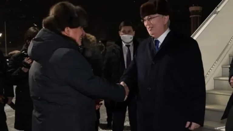 Президент Казахстана прибыл в Казань - изображение 1