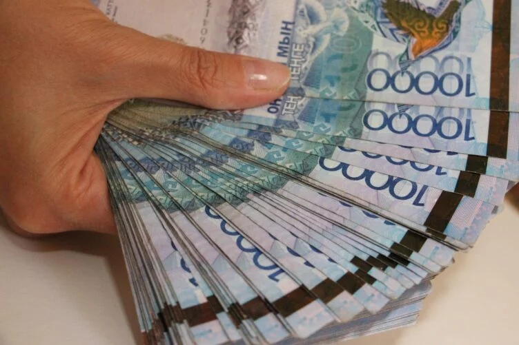 Изображение 1 для Тенге набирает силу