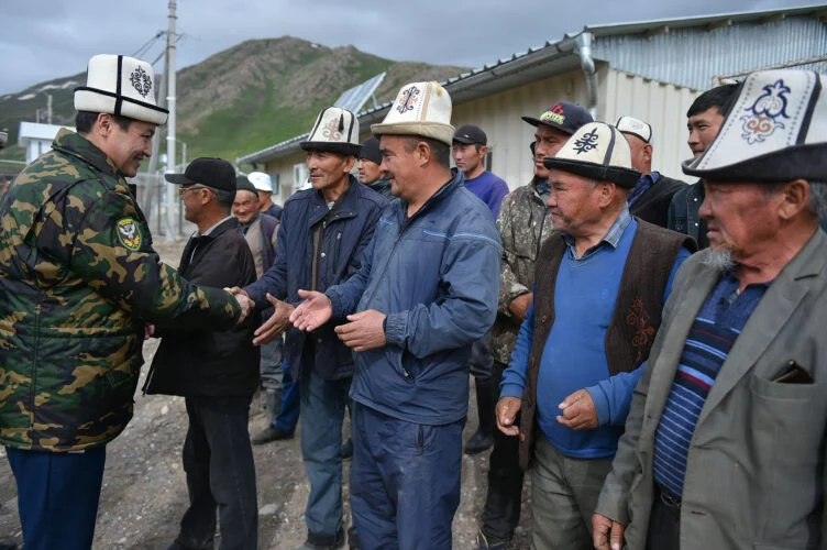 После конфликта на таджикско-кыргызской границе провели акцию «Плов дружбы» - изображение 1