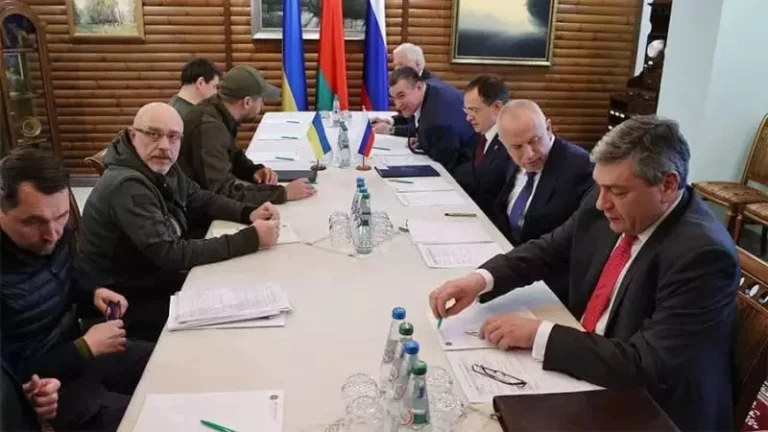 Ресей делегациясы Украинамен үшінші рет келіссөздер үстеліне отырадырады - изображение 1