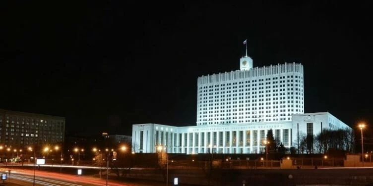 Изображение 1 для От смартфонов до вагонов: правительство РФ запретило вывозить из страны более 200 видов импортных товаров