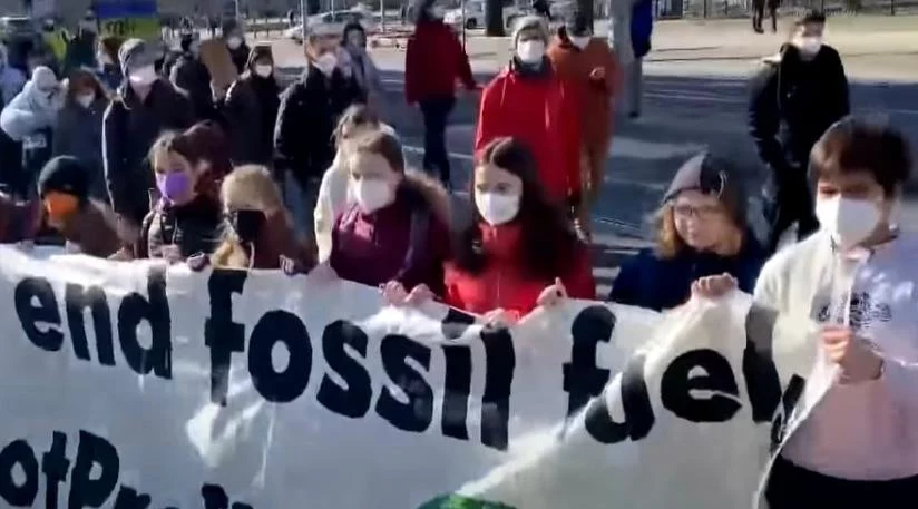 Изображение 1 для Жители Германии призывают отказаться от поставок газа и нефти из России