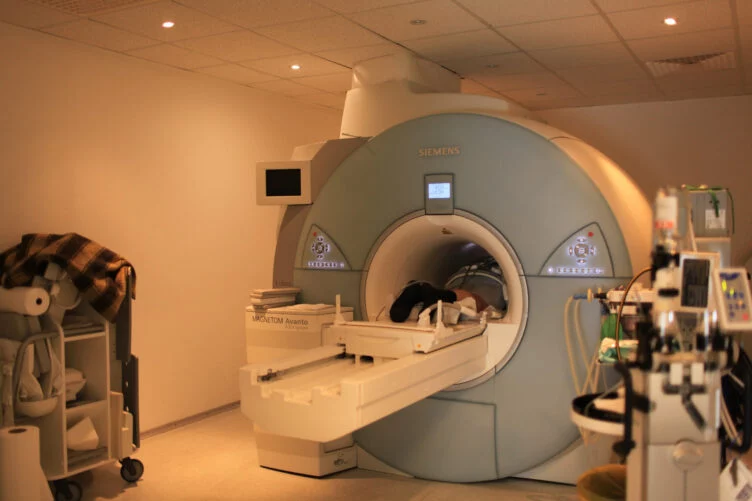 Изображение 1 для В Таразе мужчина погиб в аппарате МРТ