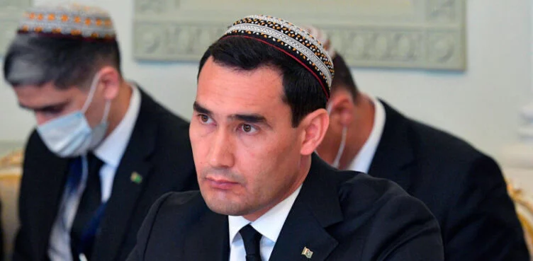 Изображение 1 для Президент Туркмении отправил правительство в отставку