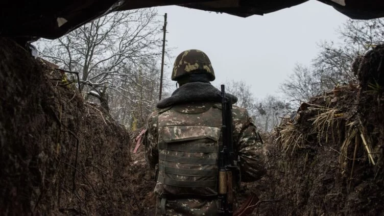 В Нагорном Карабахе ввели военное положение - изображение 1