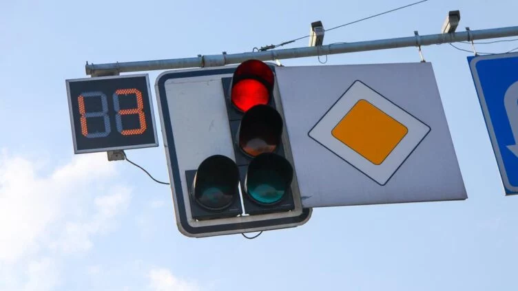 Чиновники намерены потратить на установку 57 светофоров около Т3,5 млрд - изображение 1