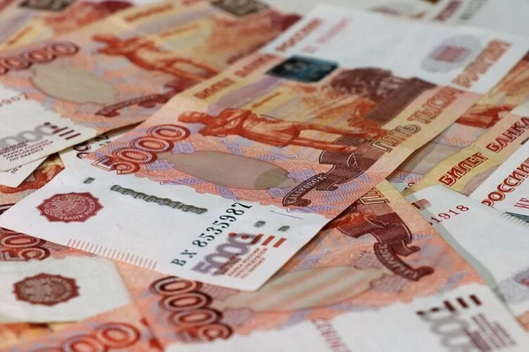 Отток капитала из России в феврале-марте мог превысить $50 млрд - изображение 1