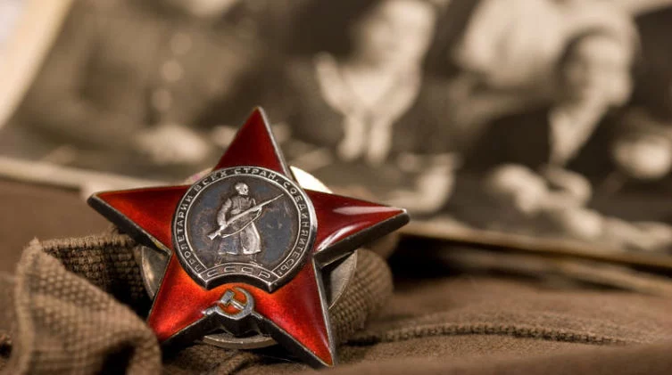 Школьные линейки на 9 мая отменили в Казахстане - изображение 1