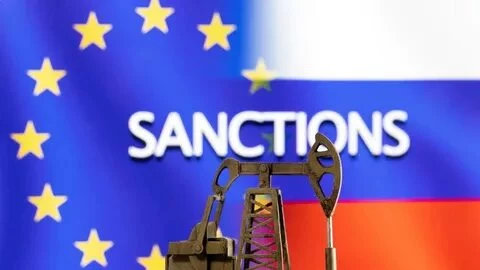 Евросоюз готовит шестой пакет санкций против Москвы, которые затронут импорт нефти из России, сообщает РИА Новости. - изображение 1