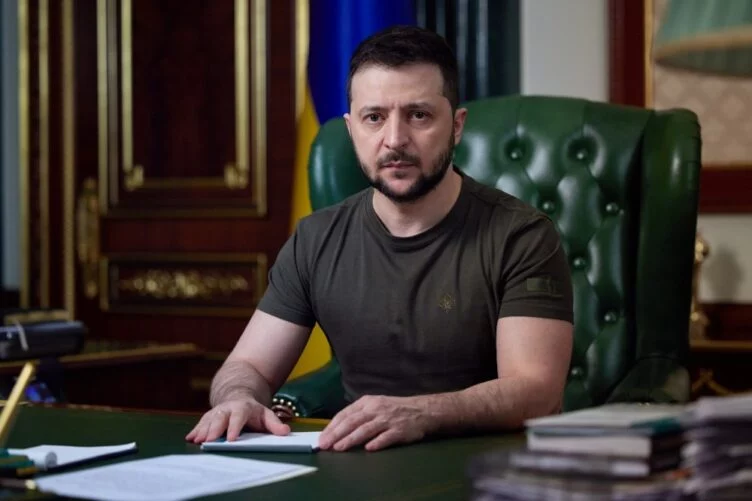 Президент Украины Владимир Зеленский считает, что Киев должен быть представлен в Совете управляющих Международного агентства по атомной энергии (МАГАТЭ). Об этом он заявил во вторник по итогам встречи с генеральным директором МАГАТЭ Рафаэлем Гросси, сообщает ТАСС. - изображение 1