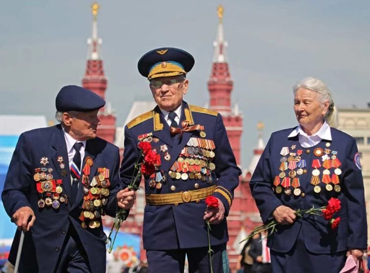 Пресс-секретарь президента России Дмитрий Песков назвал чушью заявления иностранных политиков и СМИ о планах объявить 9 мая мобилизацию в России, сообщает exclusive.kz. со ссылкой на ТАСС. - изображение 1