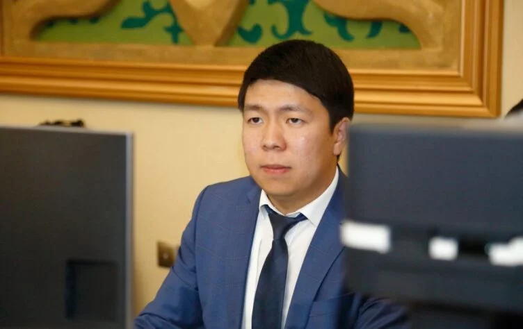 Қырғызстан президентінің баспасөз хатшысы Эрбол Сұлтанбаев Жогорку Кенештің Қазақстанға қатысты мәлімдемесіне түсініктеме берді. - изображение 1