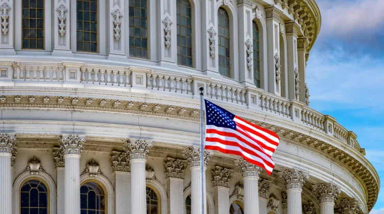 Сенат США согласился поставить на окончательное рассмотрение проект о выделении Украине помощи в размере около 40 миллиардов долларов, сообщает Exclusive.kz. со ссылкой на EurAsia Daily. - изображение 1