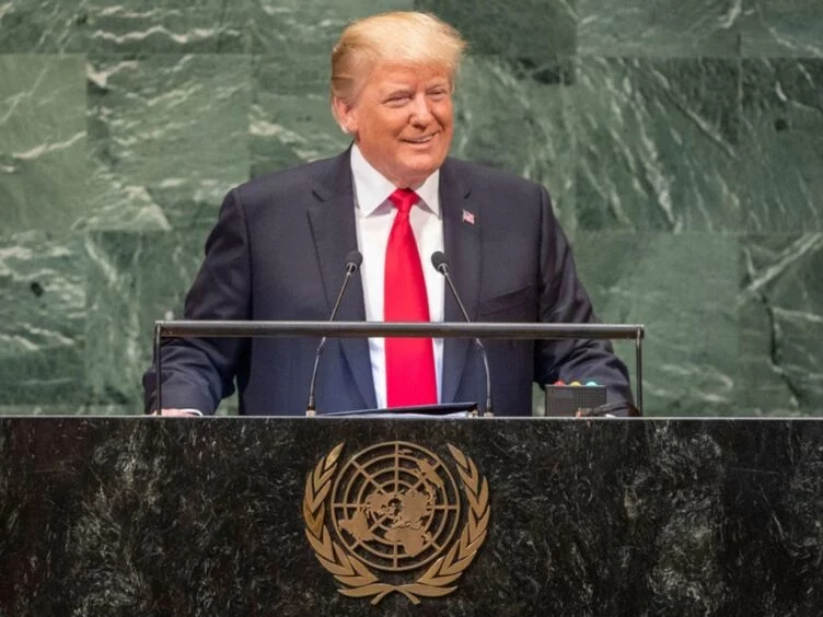 Бывший президент США Дональд Трамп предположил, что может вновь побороться за пост главы страны, сообщает Exclusive.kz со ссылкой на ТАСС. - изображение 1