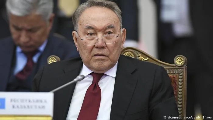 Қазақстанның тұңғыш президенті Нұрсұлтан Назарбаев 2022 жылғы қаңтардағы оқиғалар туралы пікірін білдірді. Назарбаев қаңтар оқиғасы бүкіл Қазақстанды дүр сілкіндіргенін атап өтті. Оның айтуынша, бұл тәртіпсіздіктер мен Қазақстанға жасалған шабуылдың мақсаты елді дүрліктіру және мемлекеттің тұтастығын бұзу болған. - изображение 1