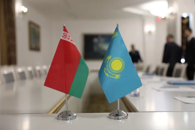 Беларусь намерена создать новые совместные производства техники в Казахстане - изображение 1