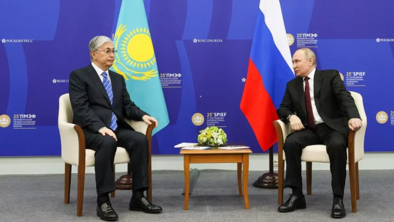 Тоқаев Путинмен қарым-қатынасы туралы сұраққа жауап берді - изображение 1