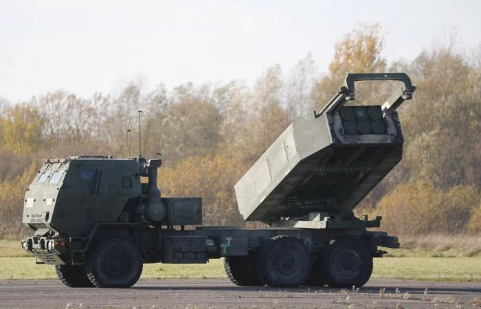 США направят Украине ракетные системы дальнего радиуса действия в рамках пакета помощи в области безопасности стоимостью $700 млн, сообщает Exclusive.kz. со ссылкой на американские СМИ. - изображение 1