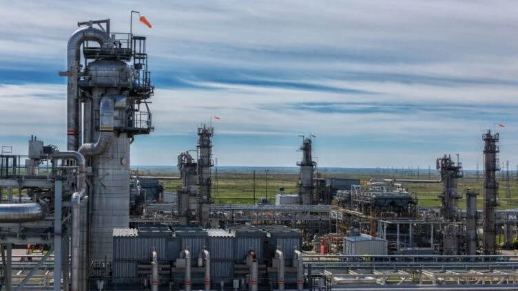 Компания NCOC (North Caspian Operating Company) останавливает производственные объекты на морском и наземном комплексе месторождения Кашаган на ремонт, сообщает Exclusive.kz. со ссылкой на сайт компании.  - изображение 1