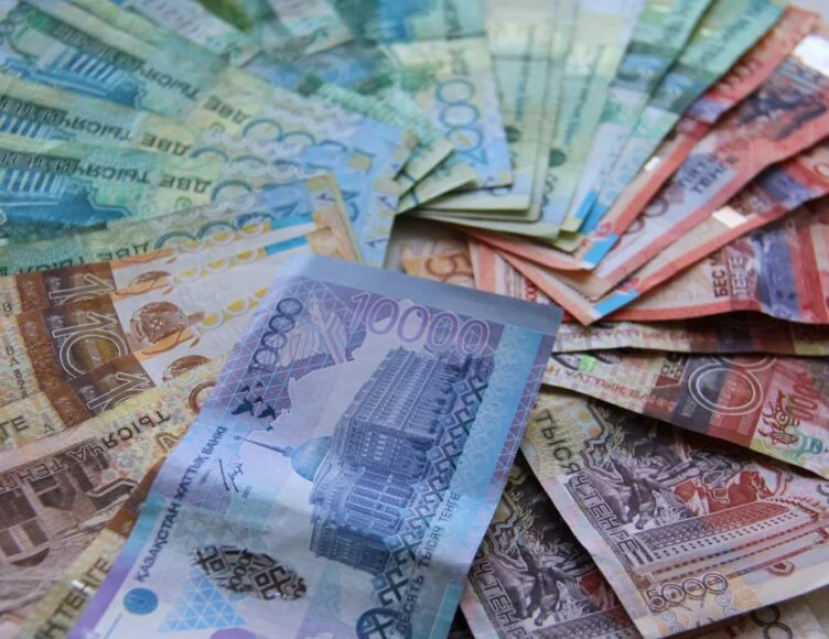 Продажи тенге не останавливаются - изображение 1