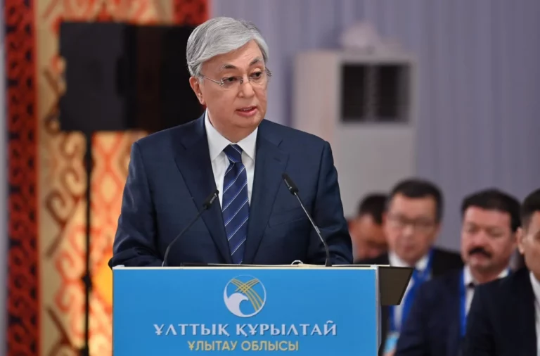 Тоқаев: Қазақ мемлекеті аман тұрғанда, қазақ тілі жасай береді - изображение 1