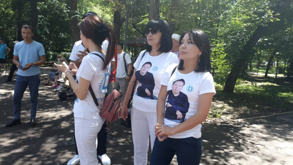 Изображение 3 для В Алматы проходит митинг за свободу слова и самовыражения