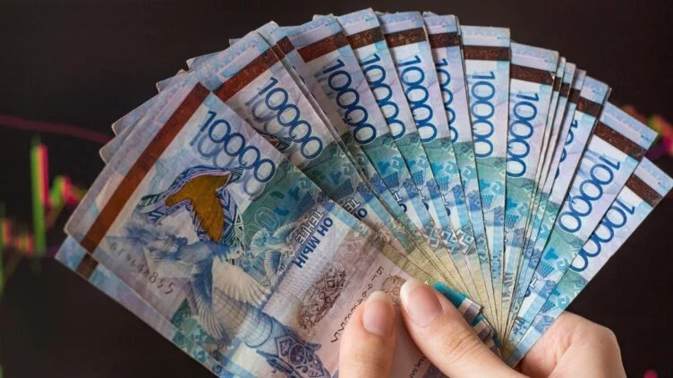 Тенге уступает позиции доллару и рублю - изображение 1