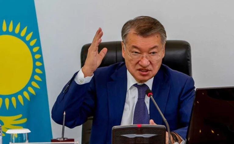 Даниал Ахметов ответил жителям Абайской области, которые рады, что он не возглавил регион - изображение 1