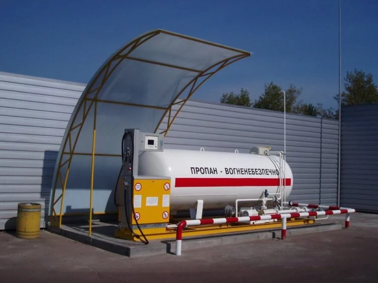Предельные цены на автогаз до января 2023 года установили в Казахстане - изображение 1