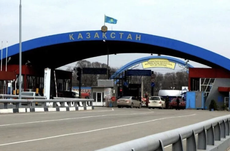 Казахстан открывает автомобильные пункты пропуска на границе с Россией и Узбекистаном - изображение 1