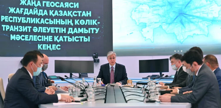 Никаких политических мотивов — пресс-секретарь Токаева о новых маршрутах для казахстанской нефти - изображение 1