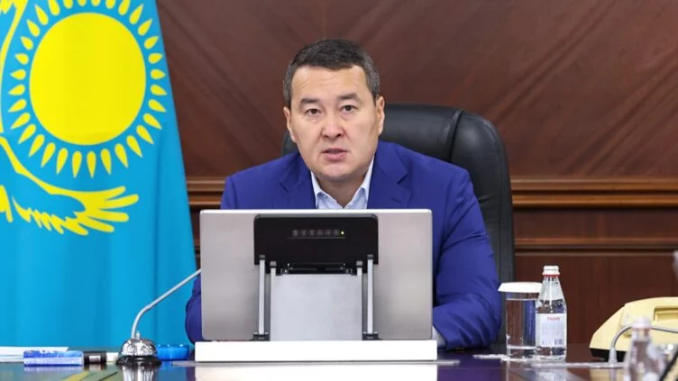 Распределять квоты на ввоз сахара среди крупных оптовиков поручил Смаилов - изображение 1