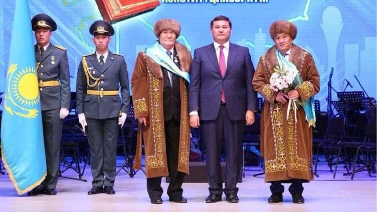 Елтаңба авторы Мәлібеков «Қызылорда облысының құрметті азаматы» атанды - изображение 1