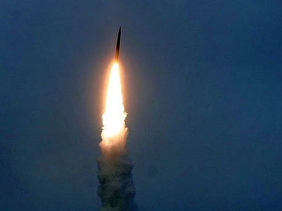 Пять китайских ракет во время учений упали в экономической зоне Японии - изображение 1