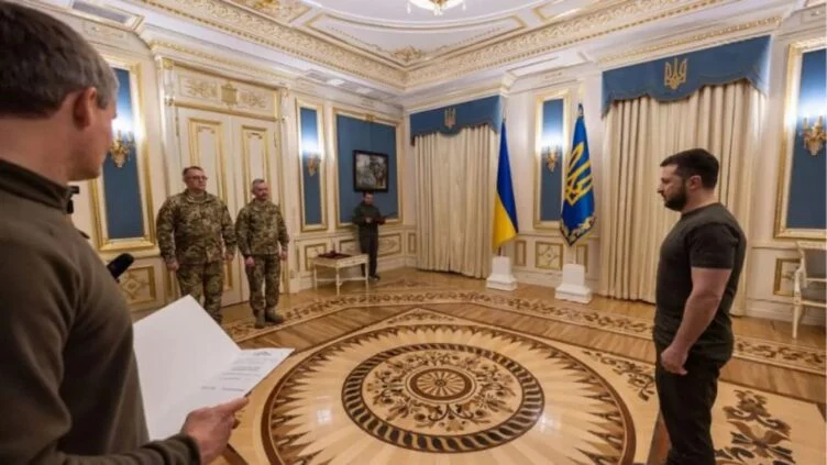 Зеленский қауіпсіздік қызметкерлерімен құпия кездесу өткізді - изображение 1