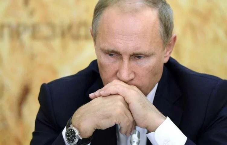 Московские депутаты потребовали от Путина уйти в отставку - изображение 1