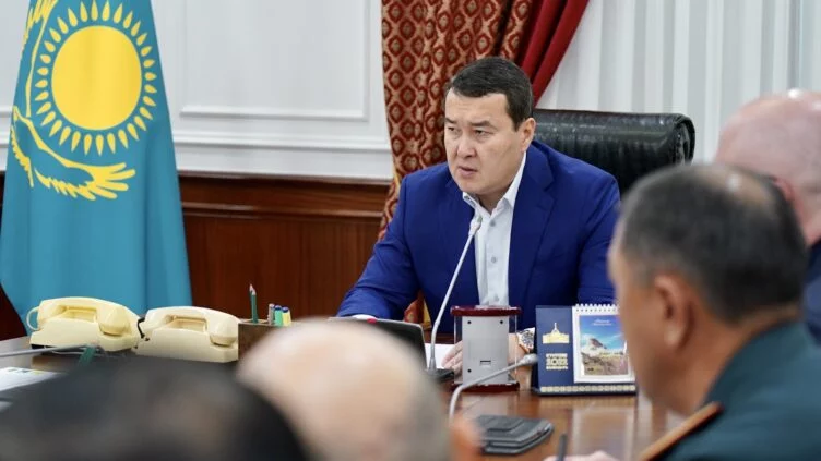 Потерявшим жилье при пожарах в Костанайской области построят новые дома — Алихан Смаилов - изображение 1