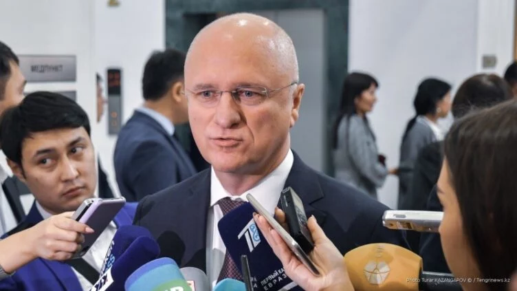 Роман Скляр высказался о предложении переименования Нур-Султана - изображение 1