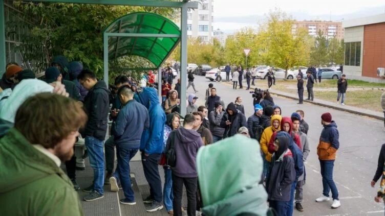 Министра спросили, будет ли Казахстан выдавать россиян-уклонистов - изображение 1