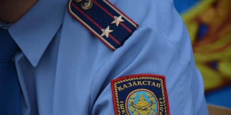 Сколько полицейских Казахстана попалось на уголовных правонарушениях? - изображение 1