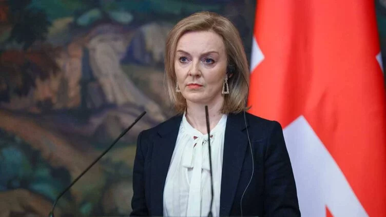 Лиз Трасс уходит в отставку с должности премьер-министра Великобритании  - изображение 1