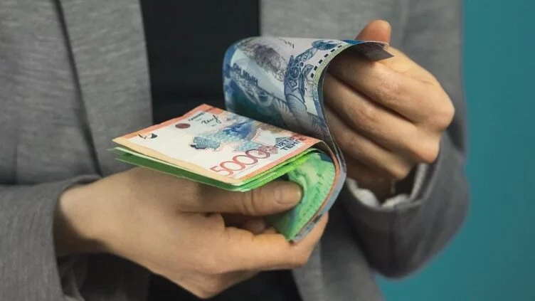Қазақстандағы орташа жалақы мөлшері 300 мың теңгеге жуықтады - изображение 1