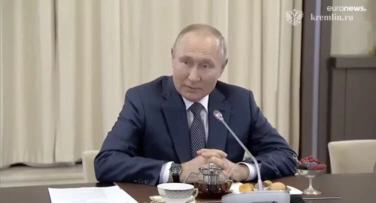 Путин поговорил с матерями российских военных - изображение 1